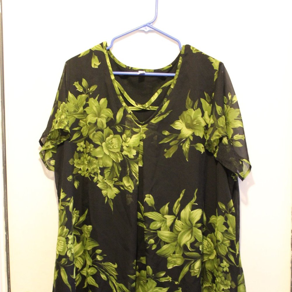 Nextmia Asymmetric Handkerchief Tunic Blouse Top Size 18 Black and green